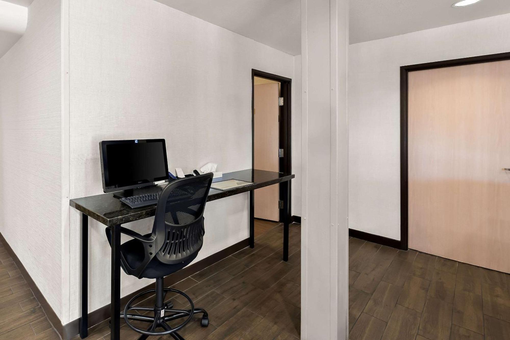 Comfort Inn & Suites Near Kino Sports Complex Drexel Heights Exteriör bild