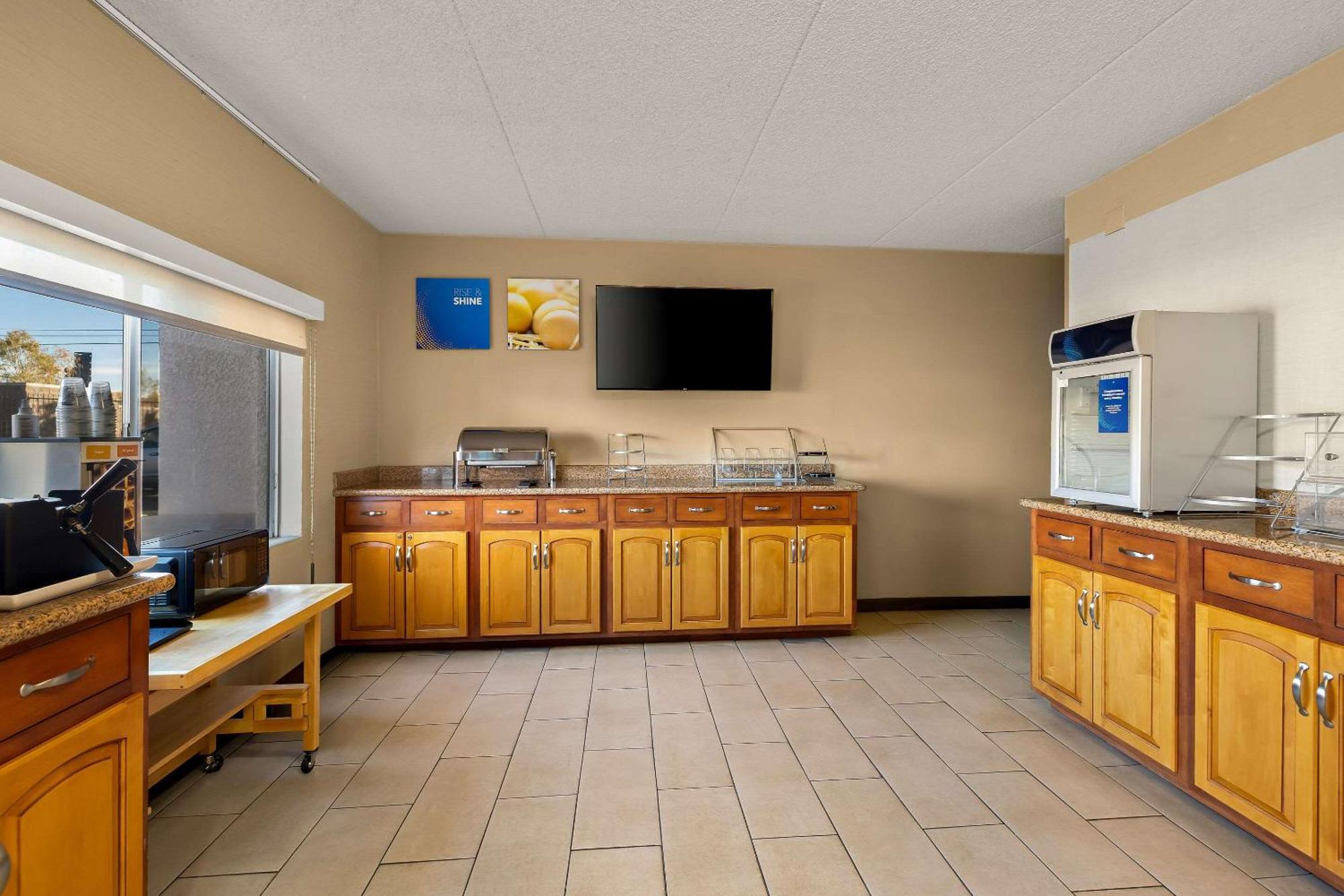 Comfort Inn & Suites Near Kino Sports Complex Drexel Heights Exteriör bild